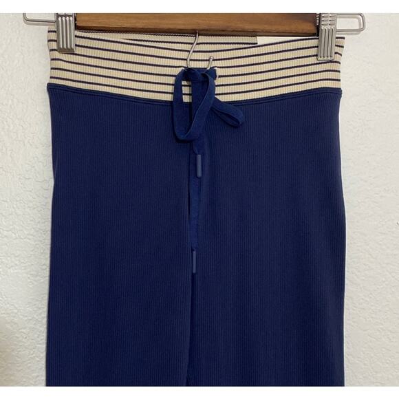 NWT Offline by Aerie Navy Blue Striped Waist Hi-Rise Leggings Drawstring Size M - Picture 2 of 6